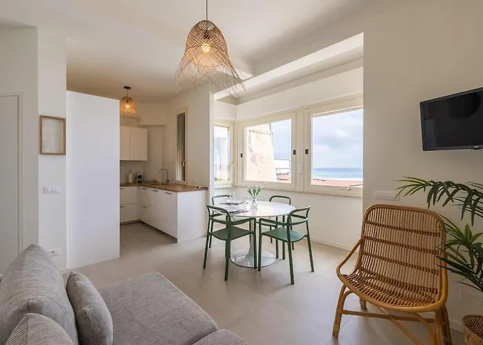 Apartment Effe's Apartment- Arya Seaview -parcheggio Gratuito