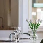 Effe's Apartment- Arya Seaview -parcheggio Gratuito Apartment Alassio